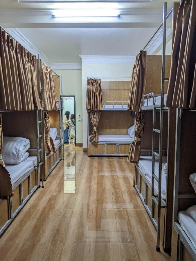 Train Station Backpackers Hostel Ніньбінь Екстер'єр фото